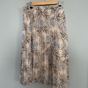A New Day Patterned Long Pleated Skirt Size Large